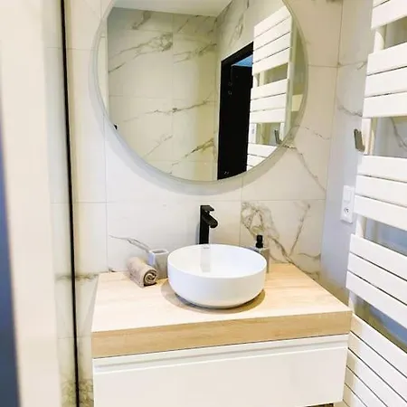 L'escapade Des Privilegies * Амьен